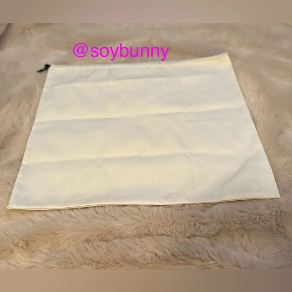 🐰 Large Kate Spade Dust Bag (GUC; Cream/Black)